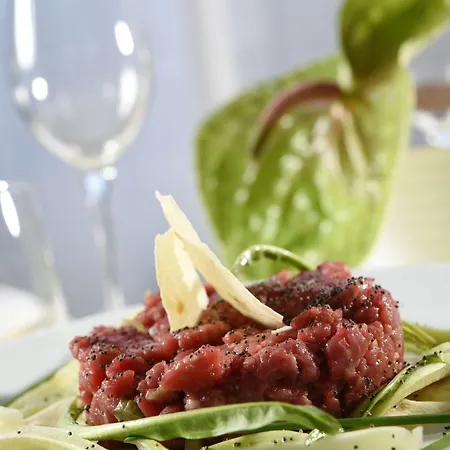 Atahotel Quark Szálloda