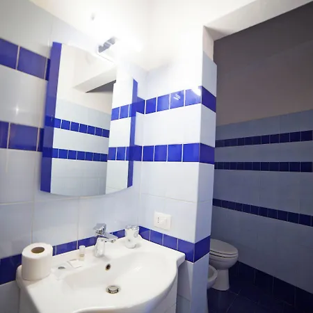 Imhome - Cadorna House بيت ضيافة 4*