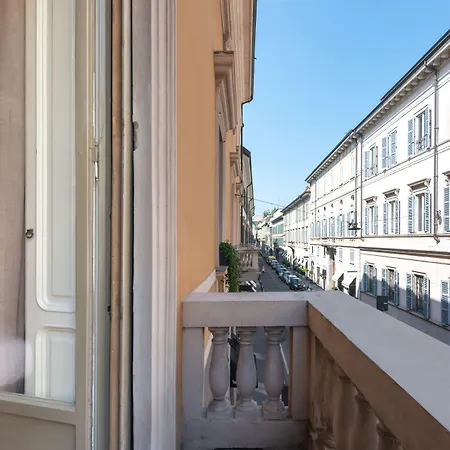 Boutique Sant'andrea Konukevi Milano