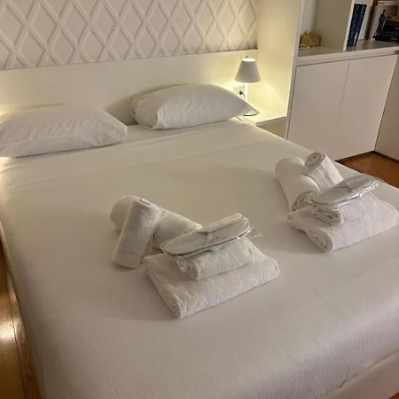 Youhosty - Luxury Town House Lägenhet *