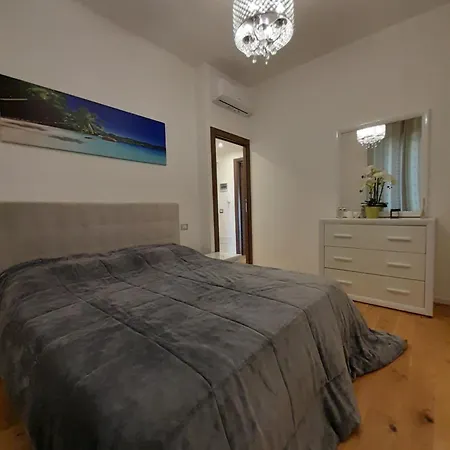 Daire Loft Moderno Zona 8 Milano