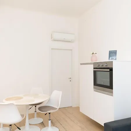 Luxury One Bedroom Corso Buenos Aires Next Duomo *