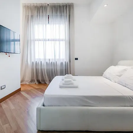 Apartment San Babila Executive - Discover The Historic Centre Of *