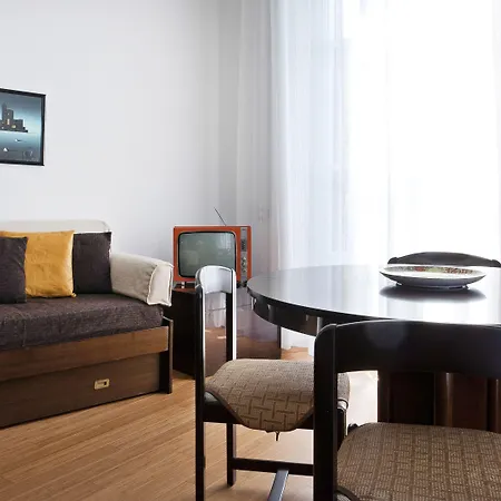 Italianway Easy - Piazza Firenze 4 *