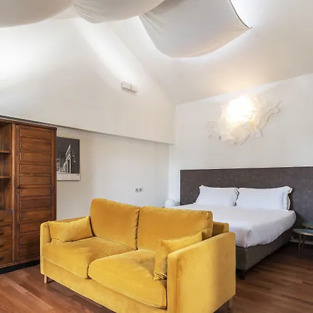 Easyhomes Duomo View