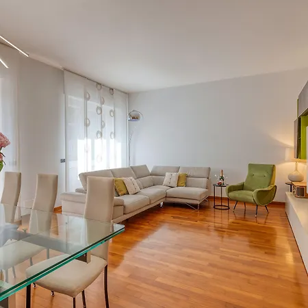 Апартаменты Bnbutler - Stromboli, 22 - Ampio, Luminoso Ed Elegante *