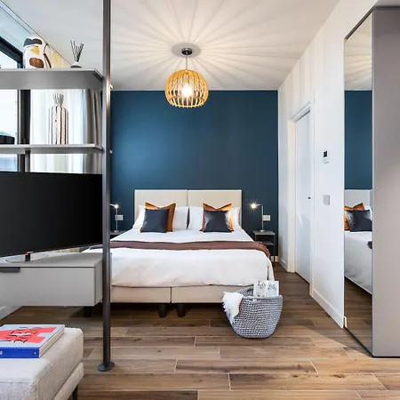 Apart-hotel Co99 Art Building 4*