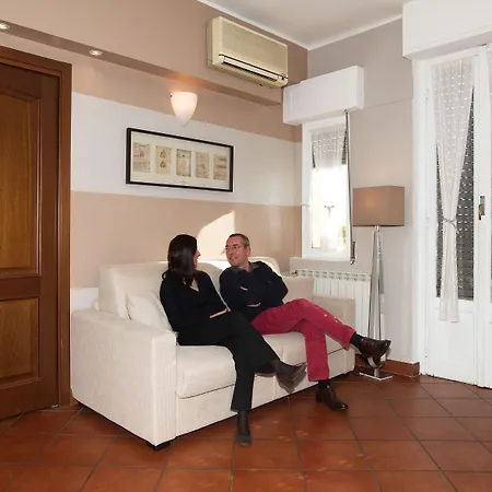 Skyline In Citta Studi A 1 Minuto Dal Metro Con Terrazzo Wi-fi E Netflix 公寓 米兰