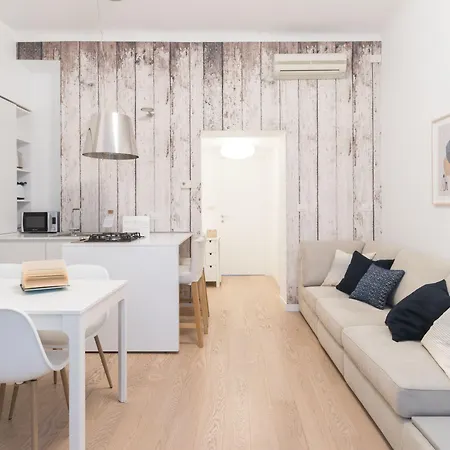 Apartmán Italianway Easy - Garigliano 8 *