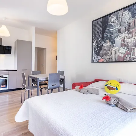 Alessia's Flat - 3 דירה