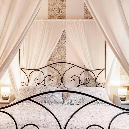 Holiday home Design With Parking Navigli Area