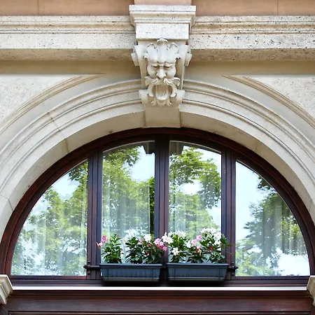 Castello Apartmanhotel