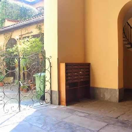 Apartament Gold Medal Olympic - Romantic 15min Walk To Duomo Via Brera & Nightlife *