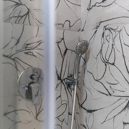 Baroni B - Free Private Parking And A-c شقة *