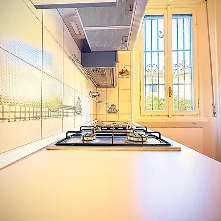 Train Station - Zara 67 Apartamento