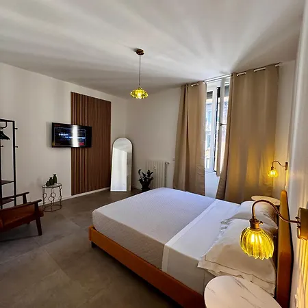 Lägenhet Charming 2 Bed With Private Baths In Center