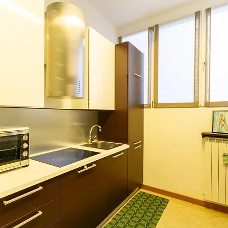 Апартаменты Modern And Cozy In Darsena Area