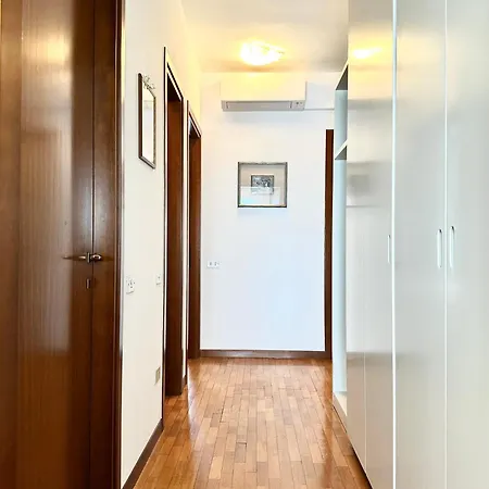 Apartment Elegance *