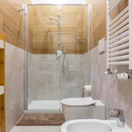 Casati Station Metro M1, M2, M3 Apartman