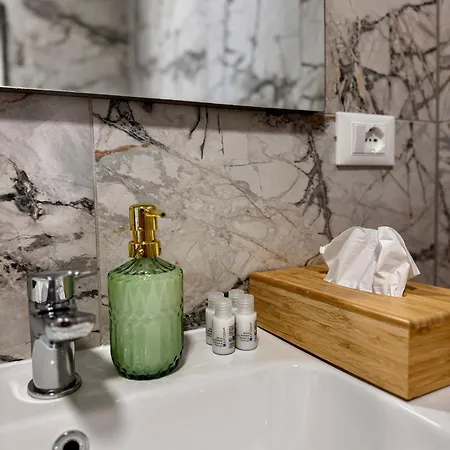 Lägenhet Charming 2 Bed With Private Baths In Center *