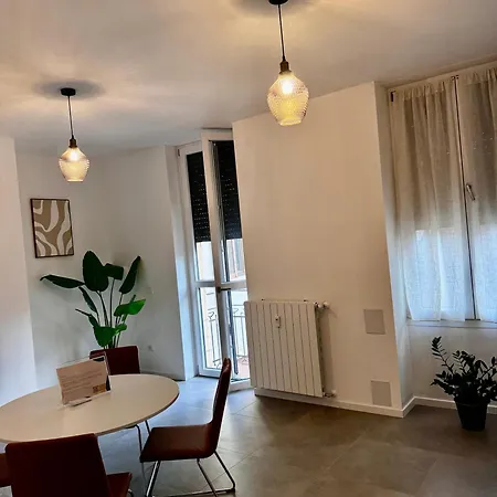 Charming 2 Bed With Private Baths In Center * Milano