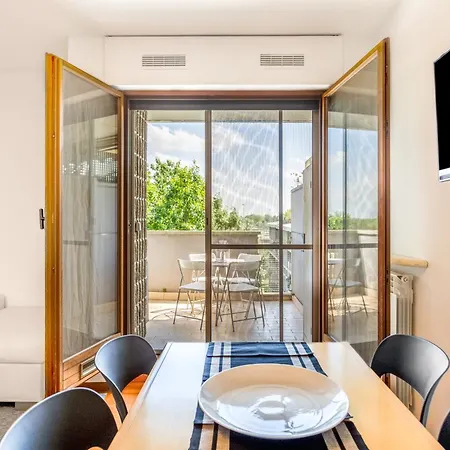 Quiet With Terrace - 20 Min From Duomo 米兰