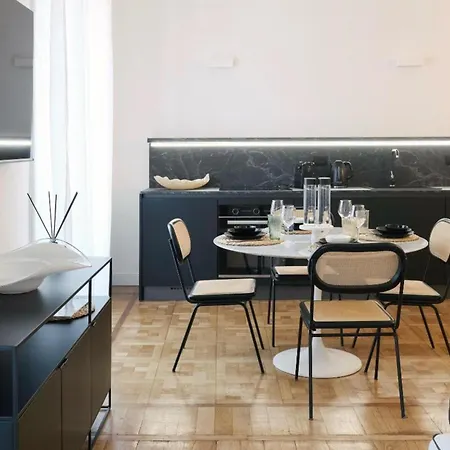 Apartmán Comecasa Sforza Chic -10 Min Walk From Duomo Milán