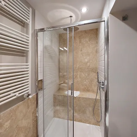 Vico Fashion District בית הארחה 4*