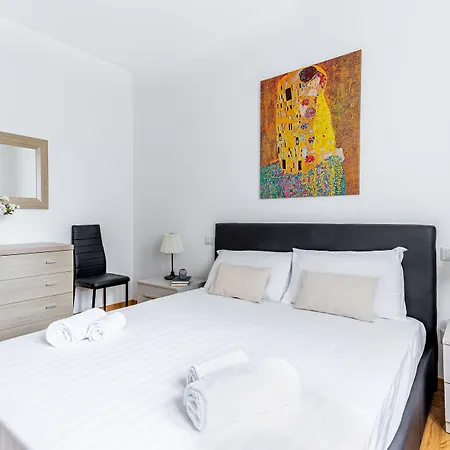 Joivy Adorable Flat With Balcony * Milano