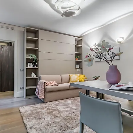 Апартаменты Joivy Elegant For 2 Near Duomo Di Милан
