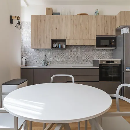 Joivy Cosy 1-bed Near Апартаменты Милан