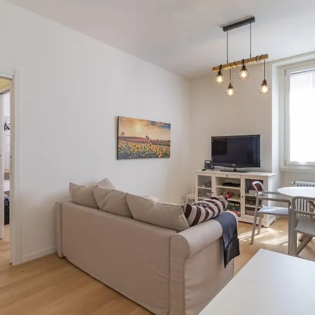 Apartment Joivy Cosy 1-bed Near Milan