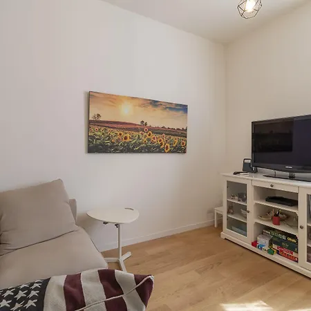 Joivy Cosy 1-bed Near * Milaan