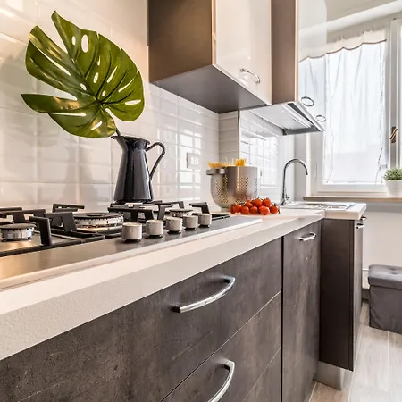 Apartamento Joivy Modern 1-bed Flat With Balcony In Portello