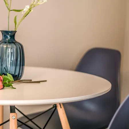 Joivy Modern 1-bed Flat With Balcony In Portello *