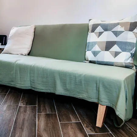 Apartamento Joivy Stylish Flat, 5-minute Metro Trip To Centre Milán