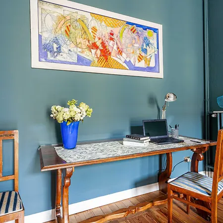 Apartment Joivy Elegant Flat With Balcony