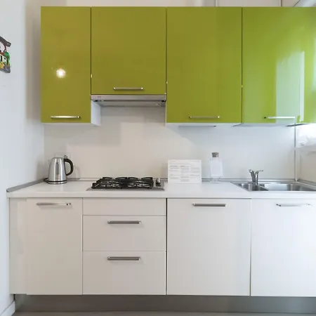 Apartman Italianway Easy - Plinio 64 *