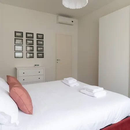 Italianway Easy - Plinio 64 Milánó