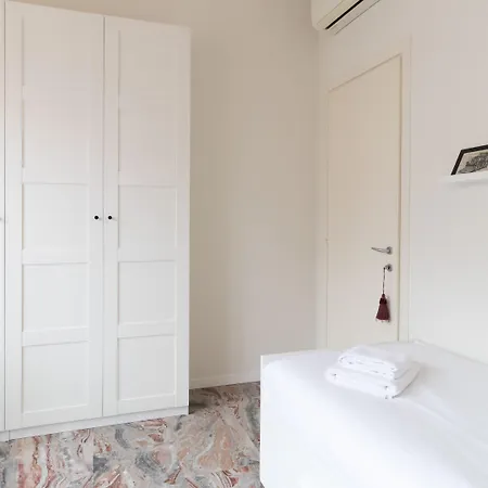 Italianway Easy - Plinio 64 Apartamento *