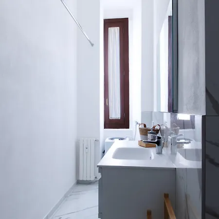 Modern By Barbarhouse * מילאנו