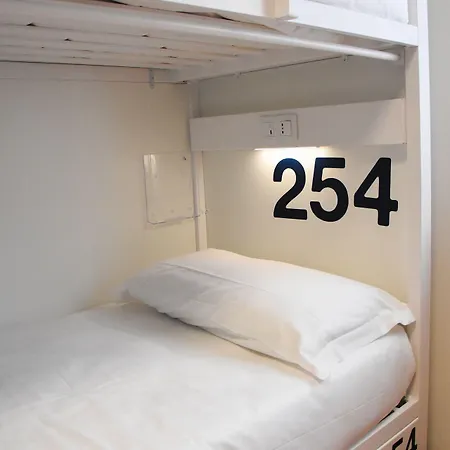 Hostel Bovisa Urban Garden Milan