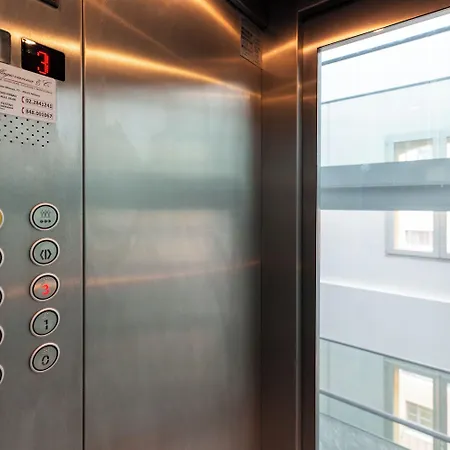 Suzzani 96 - Bicocca Area アパート