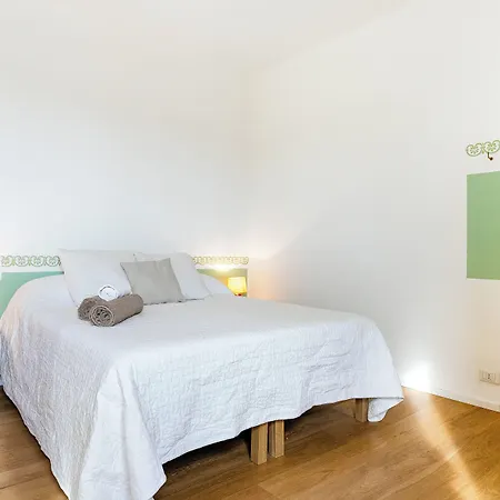 Alessia's Flat- Sarpi 5 * Milaan