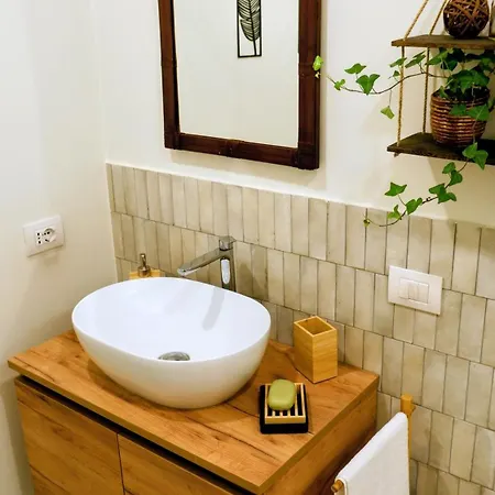 Gæstehus Jungle With Private Bathroom, Metro Line Milano