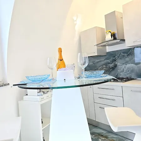 Milanoflats - The Igloo