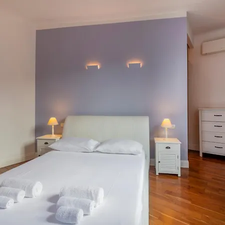 Villa Exclusive Italian Garden In Milaan