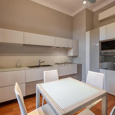 Exclusive Italian Garden In Villa Milaan