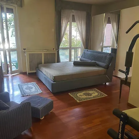 Casa Ferretti - Corso Garibaldi Daire