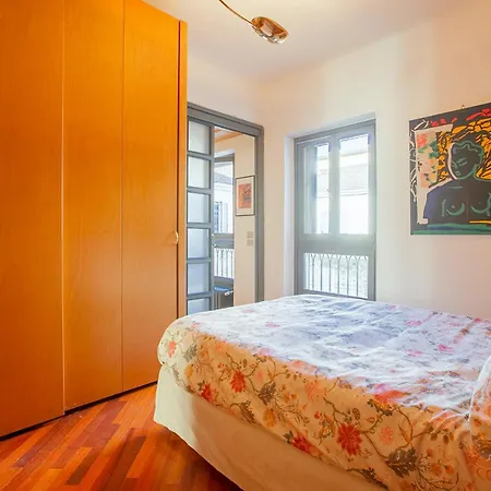 Апартаменты Romantic Nest In The Heart Of Brera *